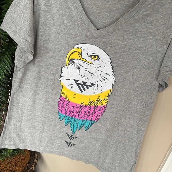NWOT POL Gray V-Neck Short Sleeved T-Shirt Colorful Eagle Aztec Graphic Cotton - Picture 6 of 12